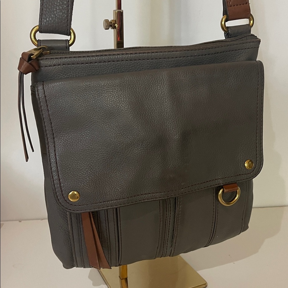 Fossil Morgan Traveler crossbody bag in pebbled leather. - Picture 3 of 11